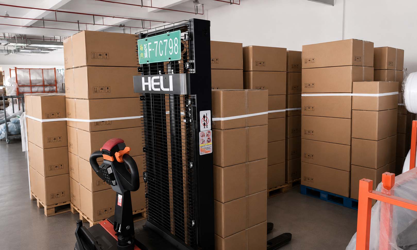 Warehouse handling and inventory management at Huaman Tex
